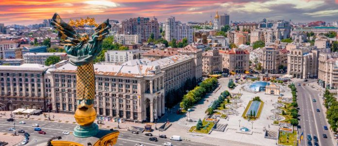 Кияни діляться, скільки потрібно заробляти, щоб вижити у столиці
