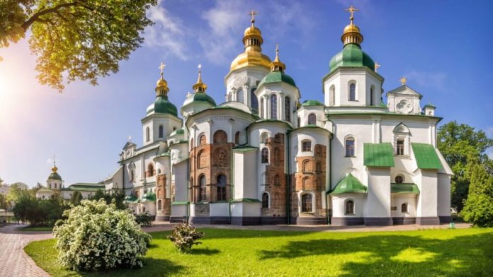 Що відзначають 24 травня в Україні та світі: іменини, заборони, погодні прикмети