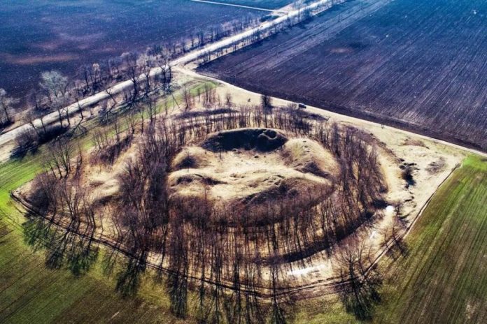 Археологи виявили унікальні артефакти VI–V століть до н. е. у кургані Опішлянка