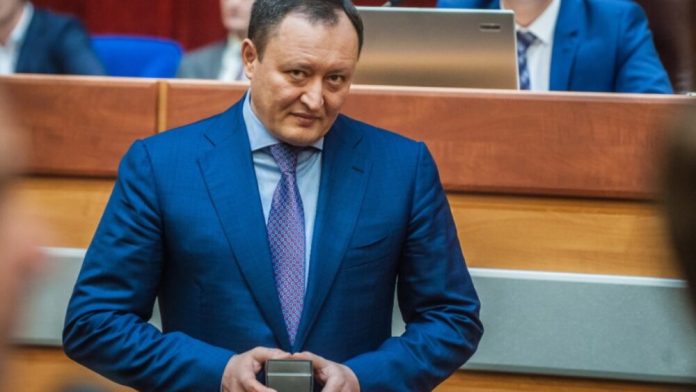 Екс-губернатор Запоріжжя Костянтин Бриль займається “кришуванням” бізнесу через контакти по лінії Медведчука