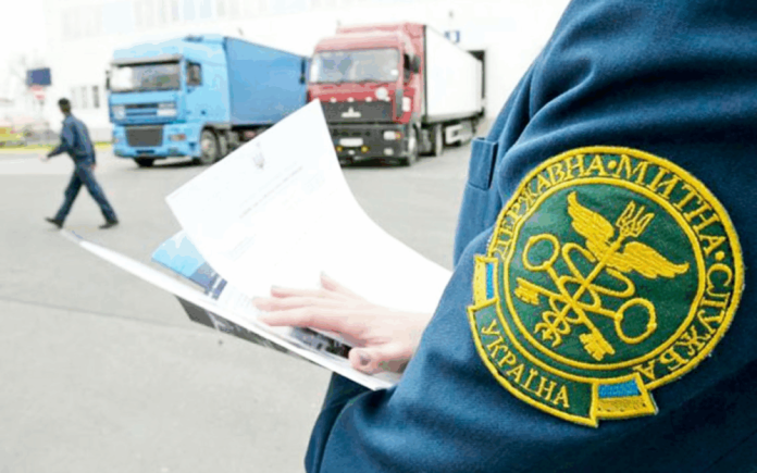 Колишній митник організував схему втечі за кордон — тепер йому загрожує 9 років