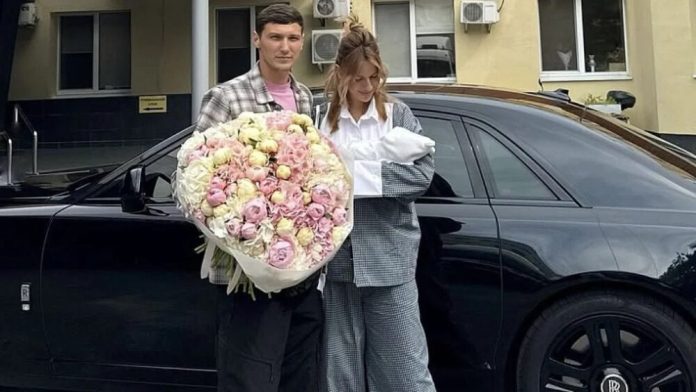 Леся Нікітюк стала мамою: телеведуча народила сина від військового Дмитра Бабчука