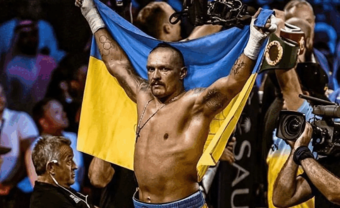 Боксер Олександр Усик розкритикував окремі рядки державного гімну