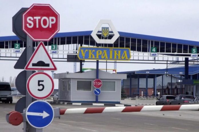 На Черкащині судитимуть жінку за спробу нелегального вивезення чоловіка за кордон
