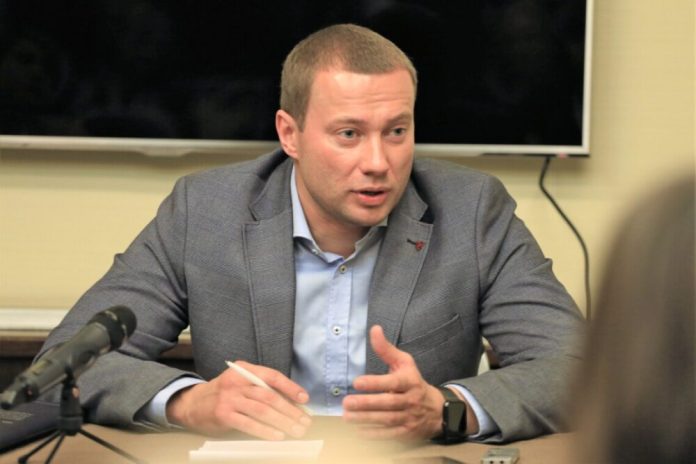 Через затягування справи підозрюваний у корупції може залишити країну