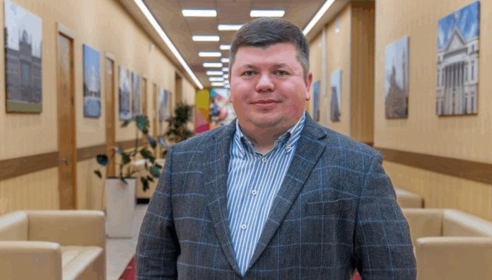 Новий голова Подільської РДА заробив за рік 565 тис. грн і не має власного житла та авто