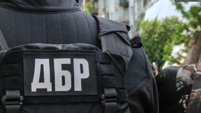 ДБР затримало групу військових за розкрадання та продаж дизельного пального