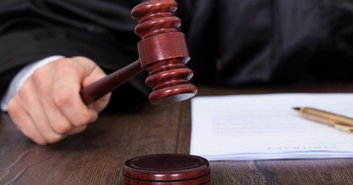 «Гуманітарний» автопробіг у Вінниці: суд покарав шахрая за ввезення авто під виглядом допомоги ЗСУ