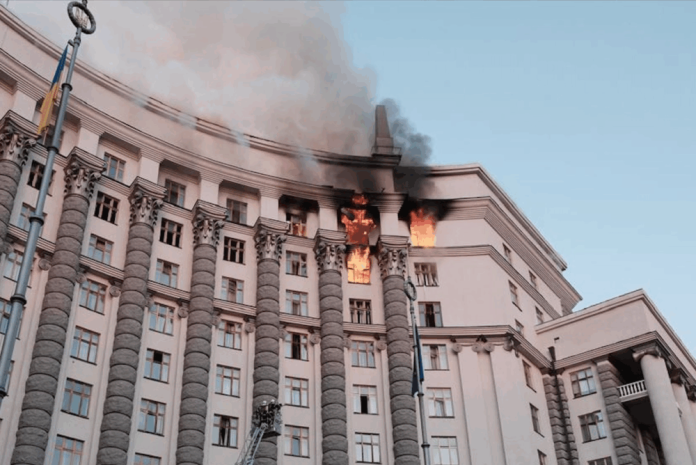 РФ вперше атакувала будівлю Кабміну: в “Іскандері” знайшли компоненти з США та Європи РФ вперше атакувала будівлю Кабміну: в “Іскандері” знайшли компоненти з США та Європи