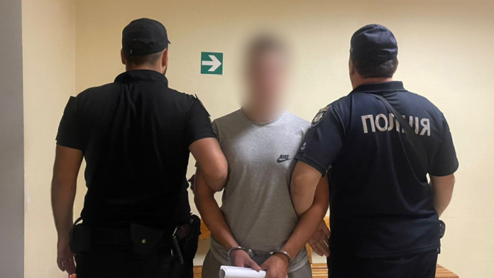 Заставою забрав техпаспорт: в Одесі хлопець вимагав гроші у незнайомця