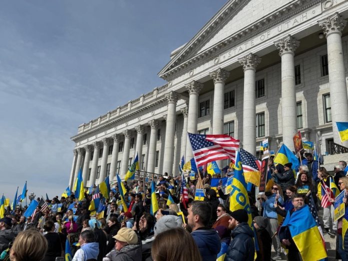 Нове правило для українців у США: платіж за дозвіл на в'їзд (parole) з 16 жовтня 2025 року