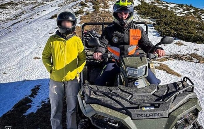 На Закарпатті рятувальники врятували харків’янина, який заблукав у горах і отримав обмороження