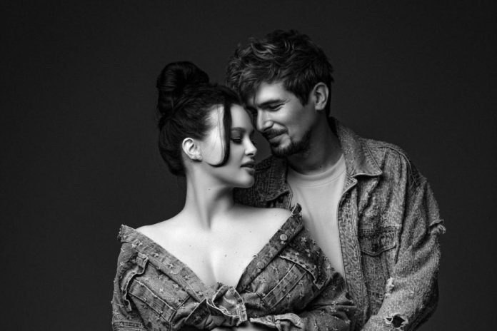 Юлія Сахневич: після народження дитини зірка продовжує вражати своєю фізичною формою та стилем