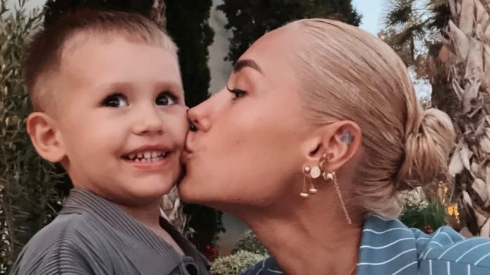 Тривожні новини з родини Даші Квіткової: чотирирічний син Лев захворів