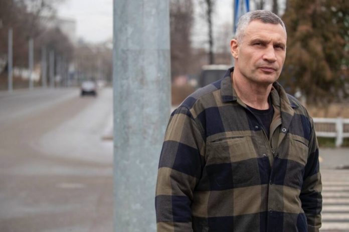 Віталія Кличка планують відсторонити від керівництва Києвом через петицію. Джерела