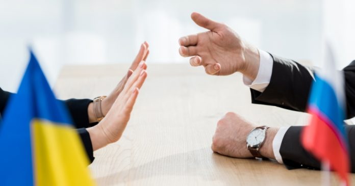 Переговори як політична вистава: між дипломатією та боротьбою за вплив