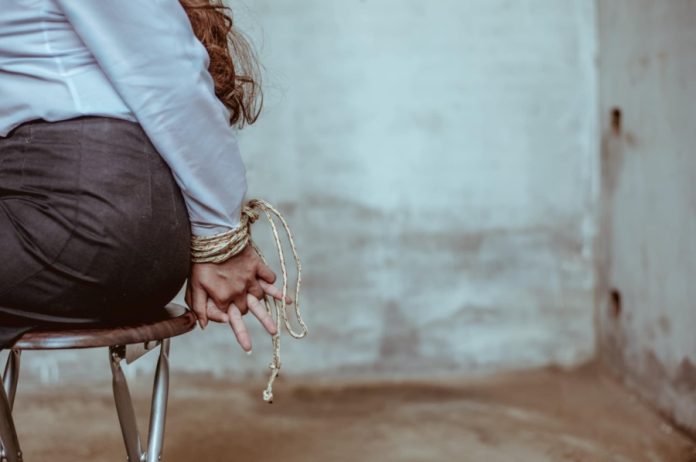 Підозра у жорстокому поводженні з дитиною: на Кіровоградщині розслідують дії матері-виховательки