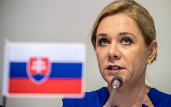 Словаччина відновила імпорт російської нафти через Україну