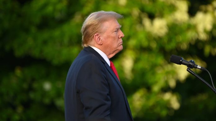 Трамп оголосив про термін у 24 години для Ірану: США готуються до можливого військового сценарію на тлі переговірного процесу в Пакистані