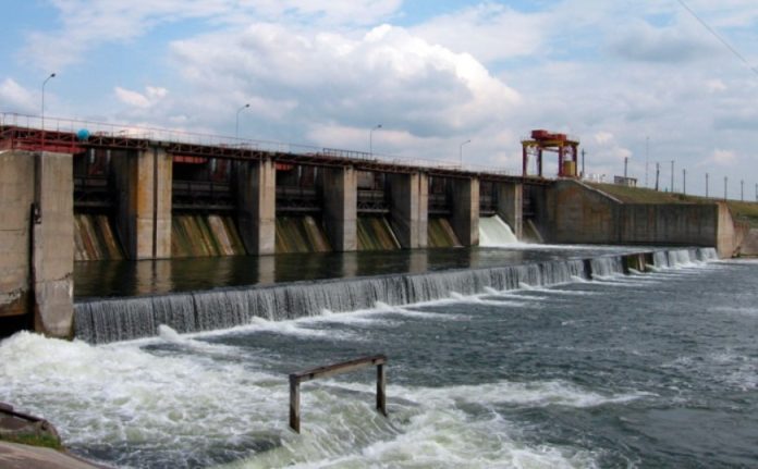 Удар по Печенізькій дамбі: російські війська скинули шість авіабомб на Харківщині