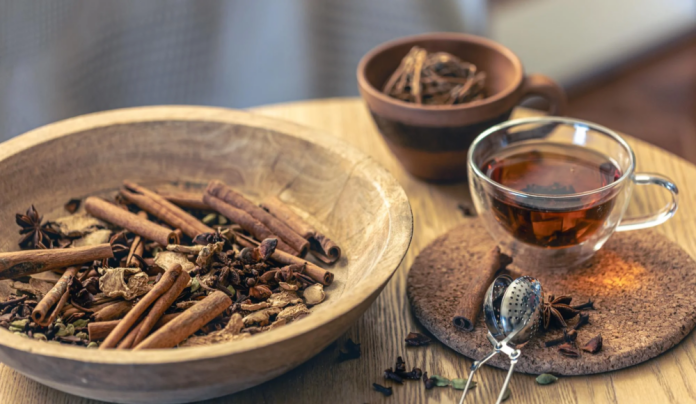 Вечірні напої для схуднення та покращення сну