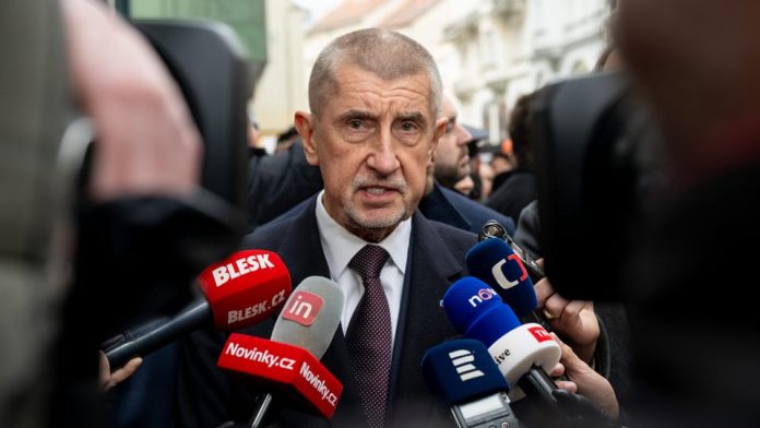 Бабіш зустрінеться з Зеленським у Єревані, але не поїде до Києва