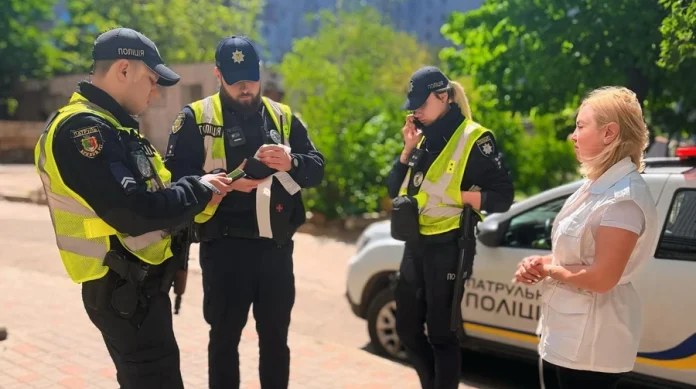 Депутатка «Слуги народу» отримала штраф за відео з донькою за кермом
