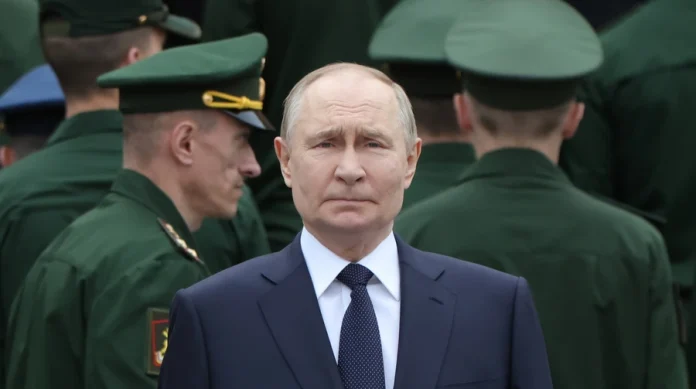 Держдума Росії розширила повноваження Путіна для введення військ за кордон