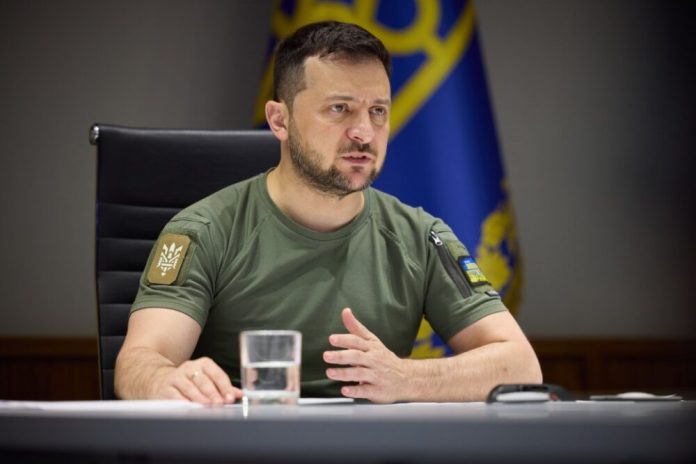 Зеленський скликав термінове засідання Ставки через загрозу наступу РФ на Київ і Чернігів