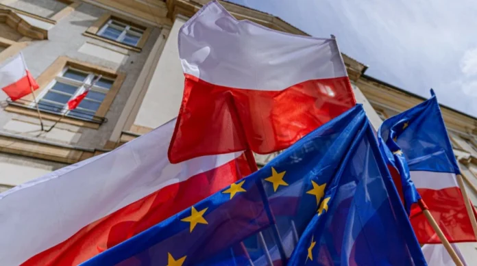 Польща висловила підтримку обмеженню статусу українських чоловіків призовного віку в ЄС