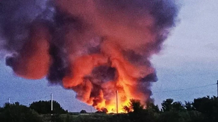 Пожежі в Росії: наслідки атаки дронів на нафтобази та склади