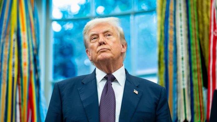 Трамп погрожує Франції митами на вино у відповідь на цифровий податок