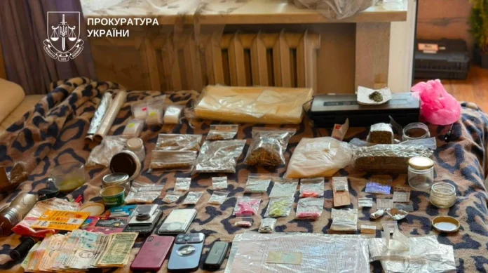У Києві затримали організатора підпільного наркопритону