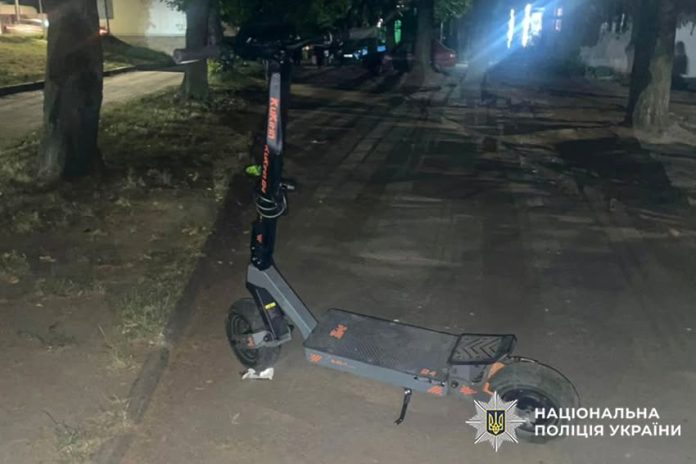 Аварія з електросамокатом: 13-річний хлопець травмував жінку в Хмельницькому