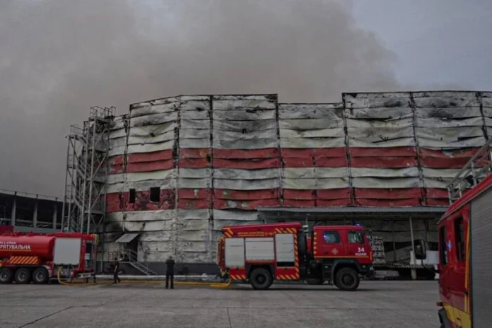 Гігантська пожежа на Київщині ліквідована: понад 200 рятувальників працювали добу