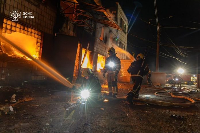 Російські ракети вдарили по Києву: загиблі, руйнування та наслідки атаки